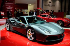 desain-menarik-jok-ferrari-488-gtb