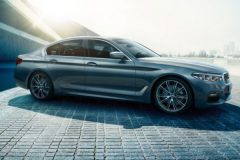 bmw-perkenalkan-pengisian-daya-mobil-nirkabel