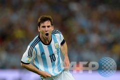 messi-antar-argentina-lolos-ke-piala-dunia-2018