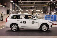 volvo-siapkan-24-ribu-mobil-swakemudi-untuk-uber