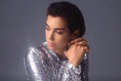 dua-lipa-sabet-penghargaan-tertinggi-brit-award