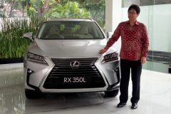 ada-yang-beda-di-lexus-rx-350l-terbaru