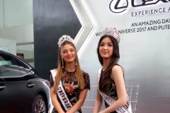 miss-universe-sambangi-lexus-gallery-jakarta