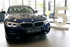 bmw-seri-5-touring-diperkenalkan-perdana-di-indonesia