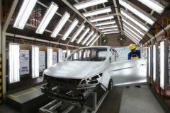 satu-tahun-beroperasi-wuling-indonesia-jual-13-170-mobil