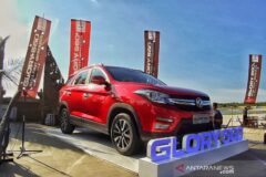dfsk-glory-560-resmi-hadir-di-indonesia