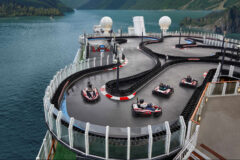 bermain-go-kart-di-kapal-pesiar-encore