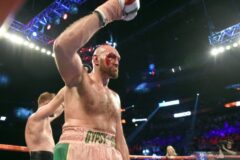 dapatkan-40-jahitan-tyson-fury-siap-perang-dengan-wilder