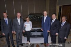 vw-serahkan-lima-tiguan-allspace-kepada-konsumen