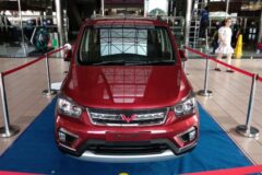 pengunjung-big-bang-berkesempatan-bawa-pulang-wuling-confero-s