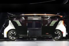 gm-cruise-mobil-swakemudi-listrik-tanpa-setir-dan-pedal