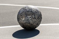 in-memoriam-kobe-spalding-rilis-bola-edisi-terbatas