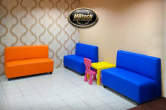 nuansa-colorful-ruang-tunggu-dental-clinic-anak