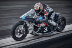 max-biaggi-pecahkan-rekor-kecepatan-motor-listrik