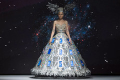 tren-kolaborasi-fashion-dan-teknologi