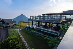 the-upper-clift-sentul-spot-ngopi-sekaligus-healing