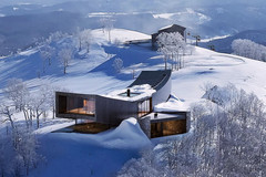 desain-rumah-unik-model-ramp-snowboarding